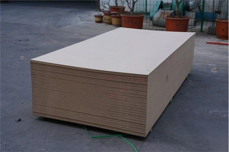 18mm 4x8 MDF With Melamine Film Sheet Melamine Laminated MDF