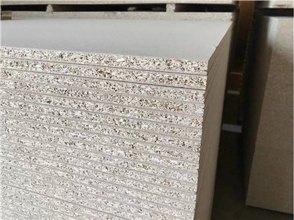 2100 * 2800mm Parçalı Levha / Borulu Sunta Çekirdek Nem Direnci