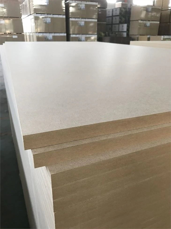 Tayland Irak Filipinler Sıcak Satış Büyük Boy MDF Kurulu 1850*2500MM 2100*2800MM 1830*3660MM